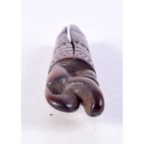 1000 - A 19TH CENTURY EUROPEAN CARVED TREEN FRUITWOOD FINIAL. 9 cm long.