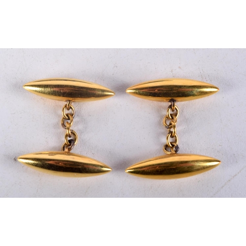 1014 - A PAIR OF 9CT GOLD CUFFLINKS. 3.5 grams. 2.25 cm x 0.5 cm.