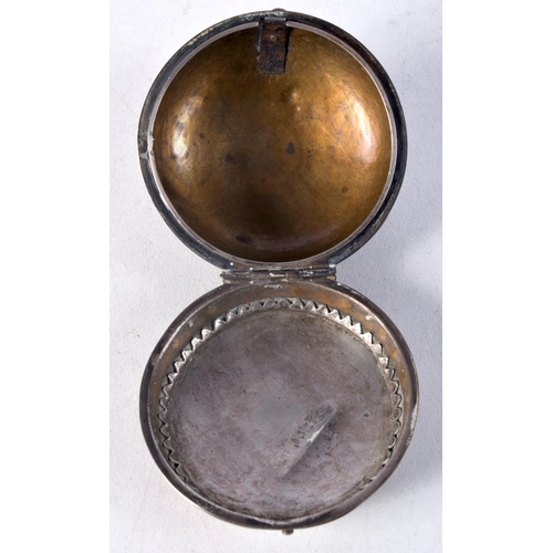 1047 - A RARE GEORGE III SILVER INLAID TORTOISESHELL POCKET WATCH HOLDER. 5.25 cm wide.