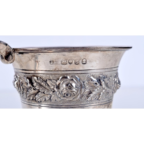 1061 - AN ANTIQUE SILVER MUG. London 1822. 148 grams. 11 cm x 9 cm.