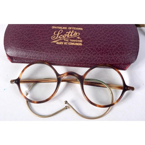 1069 - ANTIQUE SPECTACLES. Largest 13 cm x 13 cm. (8)