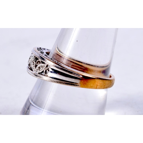 1083 - A 9CT GOLD AND DIAMOND RING. Q. 3.8 grams.