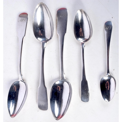 1091 - ASSORTED WHITE METAL SPOONS. 132 grams. 17 cm long. (6)