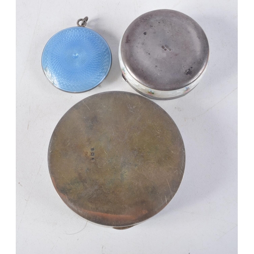 1113 - AN EDWARDIAN SILVER AND TWO TONE ENAMEL BOX together with two other similar boxes. 114 grams. Birmin... 