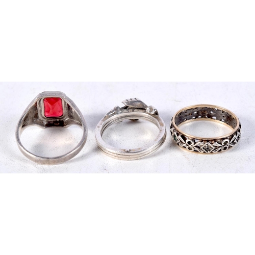 1124 - THREE VINTAGE SILVER RINGS. 2 grams. R, Q, O. (3)