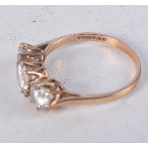 1141 - A 9CT GOLD CZ RING. 2.9 grams. R/S.