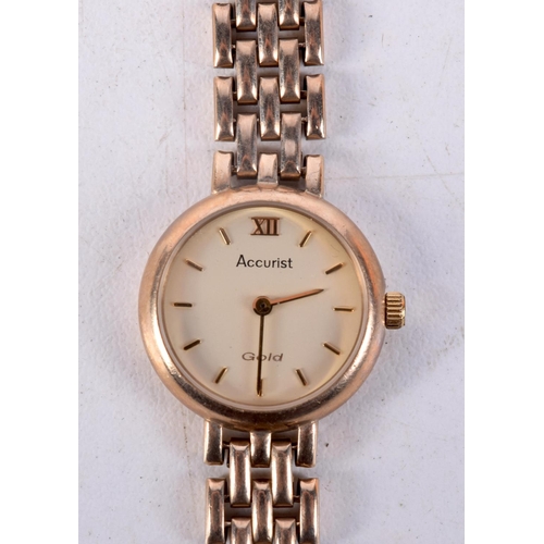 1224 - A 9CT GOLD ACCURIST WRISTWATCH with 9ct gold strap. 22 grams. 2 cm wide inc crown.