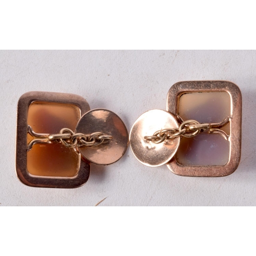 1246 - A LOVELY PAIR OF VICTORIAN GOLD CAMEO CUFFLINKS. 21.5 grams. 2.5 cm x 2 cm.