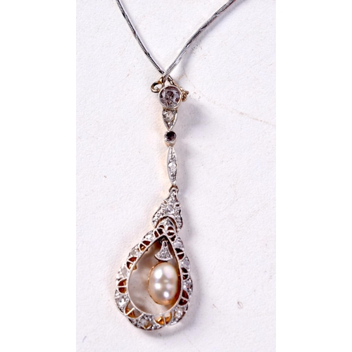 1252 - A TWO TONE 14CT GOLD PEARL AND DIAMOND NECKLACE. 6 grams. 42 cm long, pendant 4.25 cm x 1.25 cm.