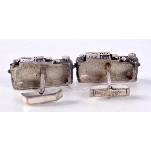 1258 - A PAIR OF VINTAGE SILVER CAMERA CUFFLINKS. 25 grams. 1.5 cm x 3 cm.