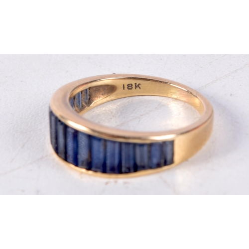 1271 - AN 18CT GOLD AND SAPPHIRE RING. 3 grams. J.