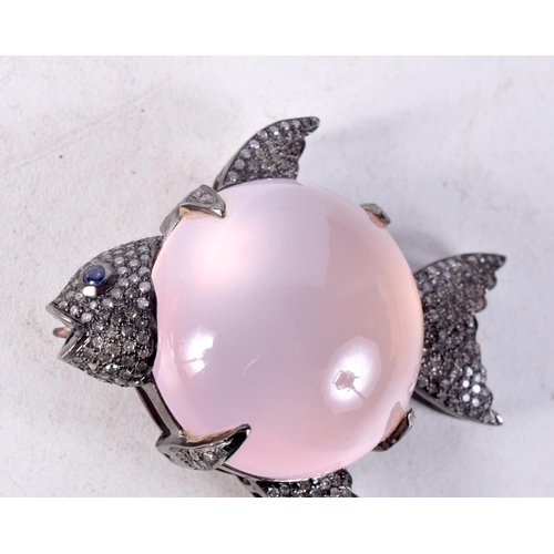 1299 - A ROSE QUARTZ AND DIAMOND FISH BROOCH. 36 grams. 4.5 cm x 5 cm.