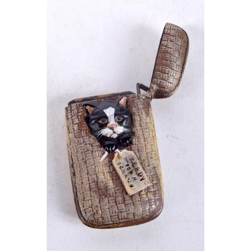 1322 - A COLD PAINTED CAT VESTA CASE. 6.5 cm x 3.5 cm.