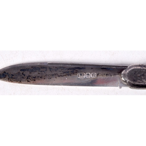 1333 - AN EARLY VICTORIAN SILVER KNIFE. Birmingham 1855. 45 grams. 14 cm extended.