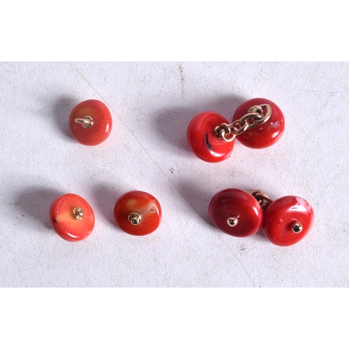 1358 - VINTAGE CORAL DRESS STUDS. 10.5 grams. 1.25 cm wide. (7)