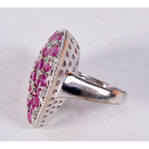 1362 - A SILVER AND RUBY RING. 12 grams. P/Q.