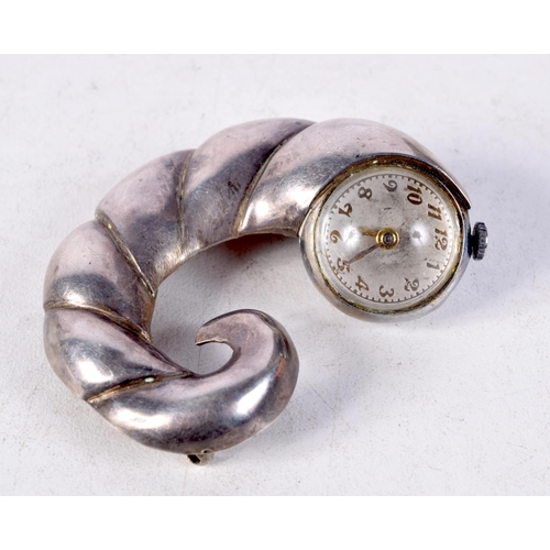 1371 - A VINTAGE SILVER SHELL WATCH. 25 grams. 5.5 cm x 4.5 cm.