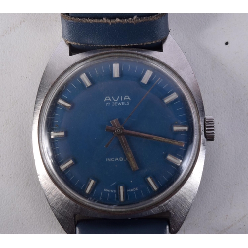 1412 - A VINTAGE AVIA WRISTWATCH. 3.5 cm inc crown.