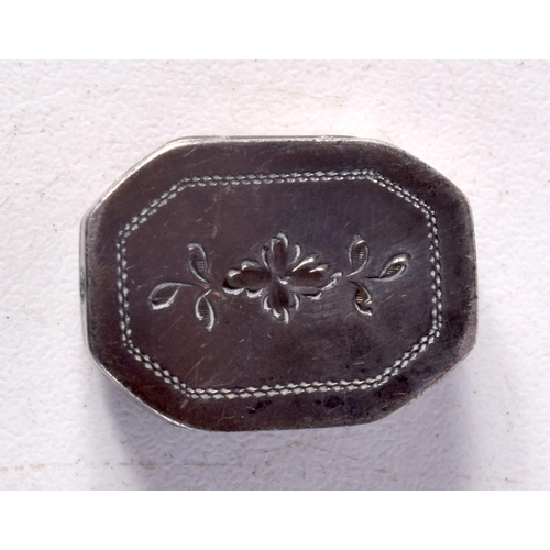 1419 - AN ANTIQUE SILVER VINAIGRETTE Birmingham 1814. 6 grams. 1.5 cm x 2 cm.