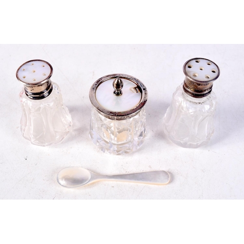 1434A - A SILVER AND MOTHER OF PEARL CONDIMENT SET together with a cased silver fork and spoon. Birmingham 1... 