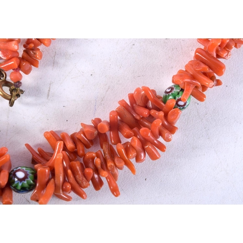 1435E - A CORAL NECKLACE. 40 cm long.