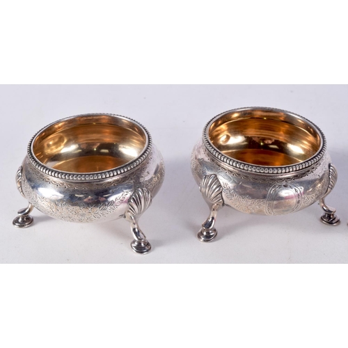 1464 - FOUR VICTORIAN SILVER SALTS. 455 grams. London 1862. 9 cm x 4.5 cm.