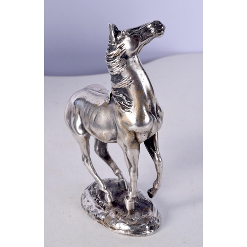 1466 - A HEAVY 1970S SILVER HORSE. London 1975. 618 grams. 12 cm x 7.5 cm.