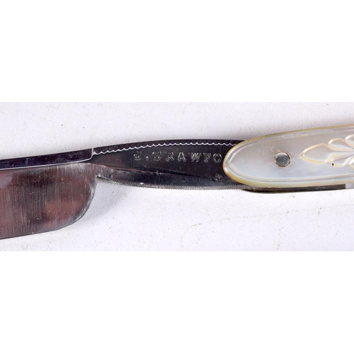 1487 - A PAIR OF ANTIQUE MOTHER OF PEARL RAZORS. 24.5 cm long extended.