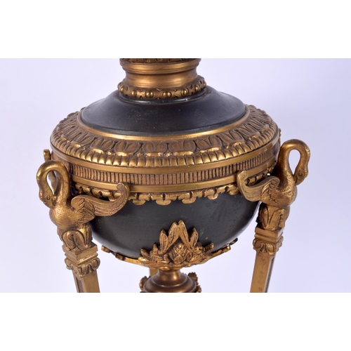 1495 - A LARGE FRENCH EMPIRE STYLE COUNTRY HOUSE BRONZE LAMP. 62 cm high.