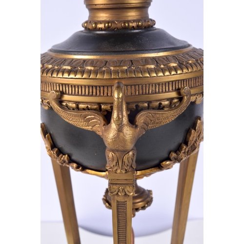 1495 - A LARGE FRENCH EMPIRE STYLE COUNTRY HOUSE BRONZE LAMP. 62 cm high.