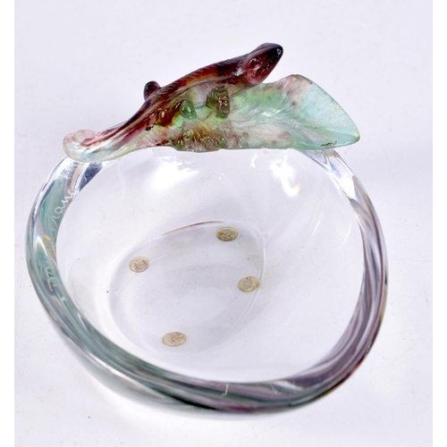 1499F - A FRENCH DAUM GLASS LIZARD DISH. 5 cm x 11 cm.