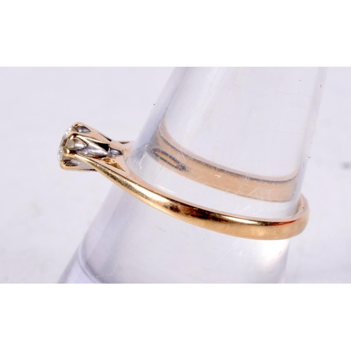 771 - AN 18CT GOLD AND DIAMOND SOLITAIRE RING.  Stamped 18K, Size O/P, weight 2.4g