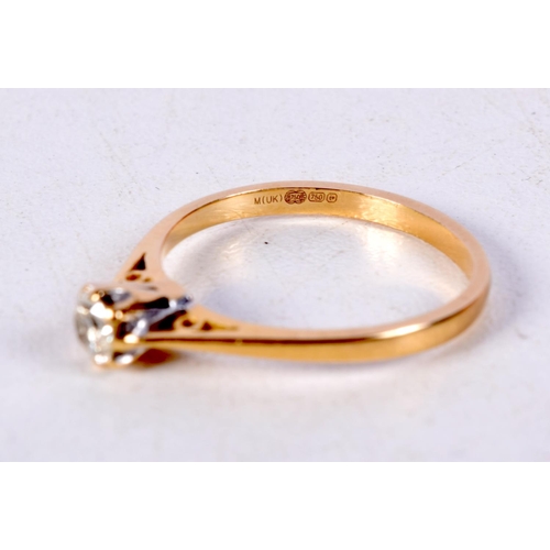 771 - AN 18CT GOLD AND DIAMOND SOLITAIRE RING.  Stamped 18K, Size O/P, weight 2.4g