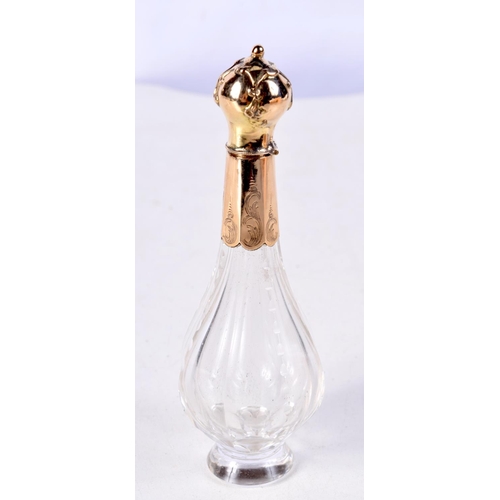 789 - AN 18CT GOLD TOPPED SCENT BOTTLE.  Indistinguishable marks, 11cm x 3.6cm