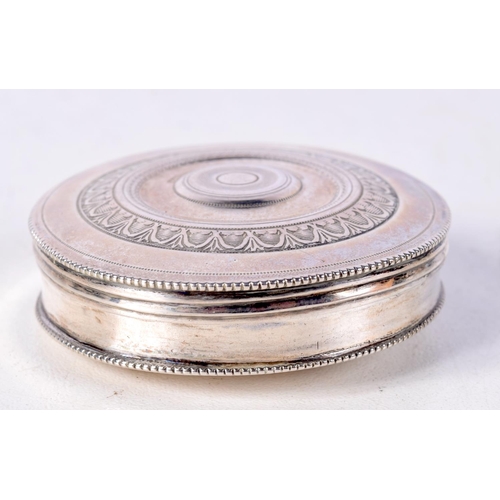 799 - A DUTCH SILVER SNUFF BOX.  Hallmarked 1890, 4.6cm x 1.6cm, weight 21.7g