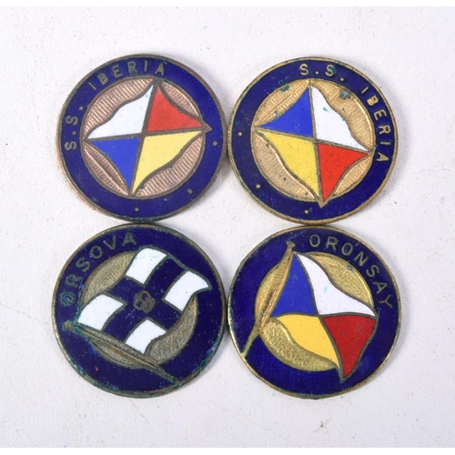 800 - A COLLECTION OF MILITARY BADGES AND ENAMEL PLAQUES.  Largest 2.6cm diameter (12)