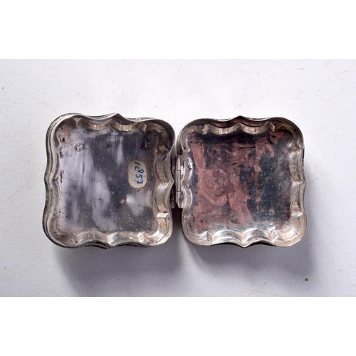 809 - A STERLING SILVER SNUFF BOX.  Hallmarked Sterling 1857, 5cm x 5cm x 2.1cm, weight 25g