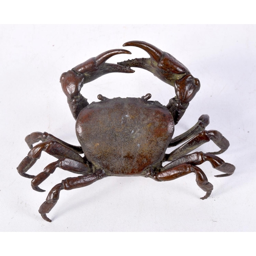 821 - A LARGE JAPANESE BRONZE CRAB.  10.4cm x 4.4cm