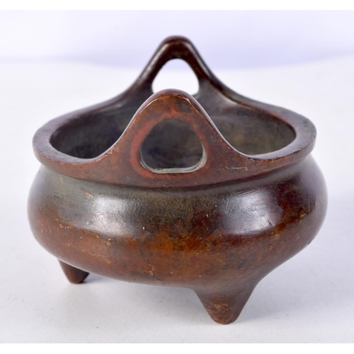 839 - A JAPANESE BRONZE CENSER.  7.6cm x 6cm