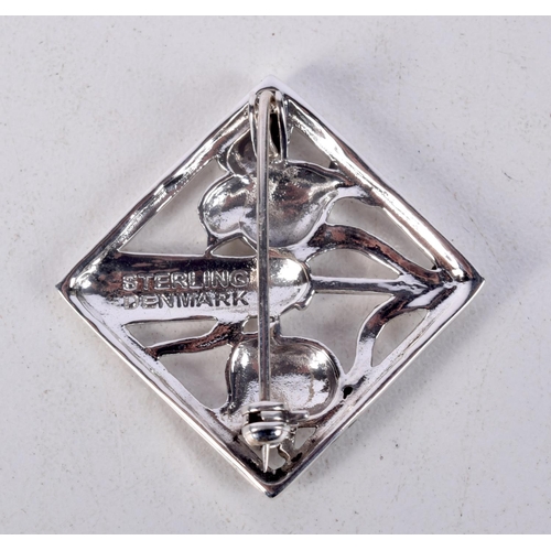 843 - A SCANDINAVIAN BIRD BROOCH.  Stamped Sterling Denmark.  2.4cm x 2.4cm, weight 6.8g