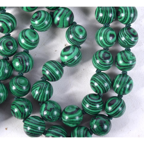 866 - A MALACHITE BEAD NECKLACE.  Length 92cm, bead size 9.5mm, weight 91g