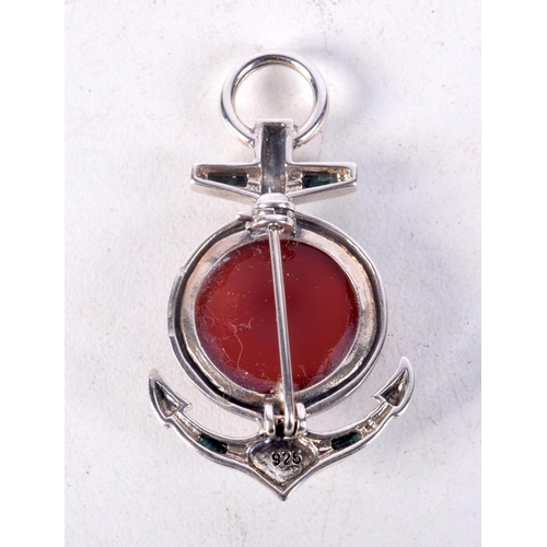 869 - A SILVER AND AGATE ANCHOR BROOCH.  Stamped 925, 4.2cm x 2.3cm, weight 7.3g