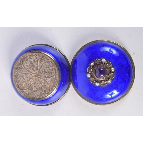 871 - A SILVER GILT AND BLUE ENAMEL BOX AND COVER WITH GEMS MOUNTED TO COVER.  7.2cm x 5.1cm, weight 119.2... 