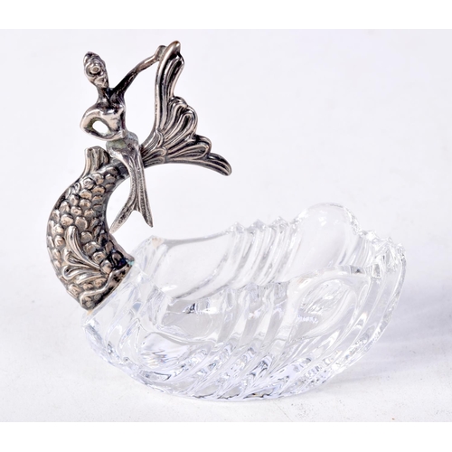 902 - TWO GLASS TABLE SALTS WITH WHITE METAL FITTINGS.  MODELLED AS A DOLPHIN AND A SWAN.  7cm x 7cm x 4cm... 