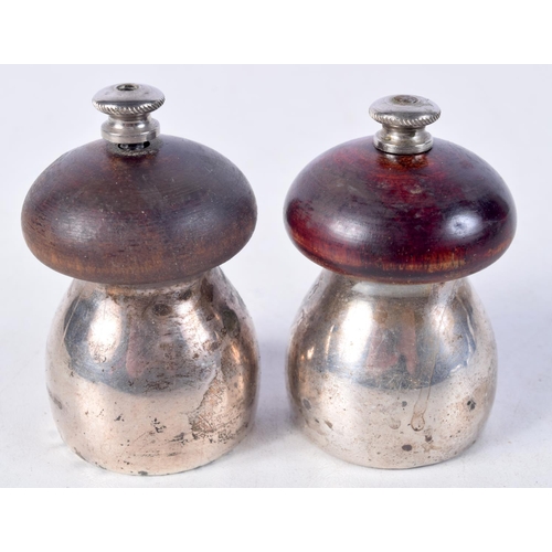 912 - TWO CONTINENTAL SILVER PEPPER MILLS.  Stamped Sterling Italy.  6.5cm x 4cm, total weight 155g