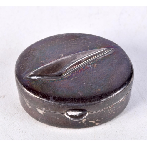 921 - A BRITISH AIRWAYS SILVER PILL BOX.  Hallmarked Sheffield 1992, 1.6cm x 3.4cm x 3cm, weight 20.2g