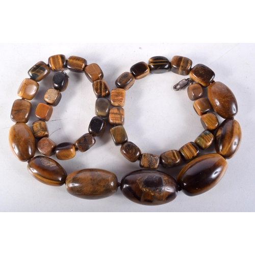 933 - AGATE NECKLACES etc. Largest 77 cm long. (qty)