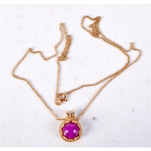 937 - A 14CT GOLD RUBY PENDANT NECKLACE. 3 grams. 45 cm long, pendant 1.5 cm x 1 cm.