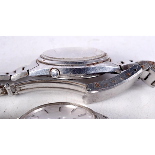 954 - TWO VINTAGE SEIKO WATCHES. 3.75 cm wide. (2)