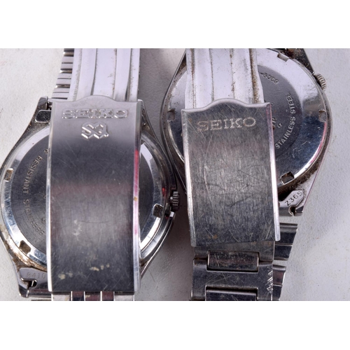 954 - TWO VINTAGE SEIKO WATCHES. 3.75 cm wide. (2)